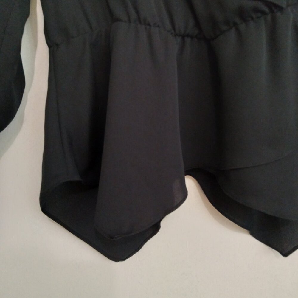 Black Long Sleeve Top Ruffled Low Neck&Cuffs Layers of Pointed Cuts on Hem Sz S - Picture 7 of 12